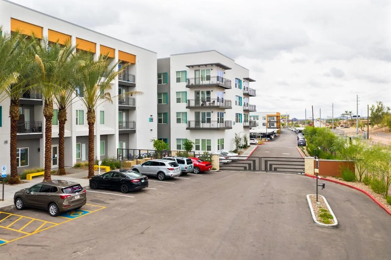 Stay Gia Modern 2Br Apartment With Swimming Pool Phoenix United States